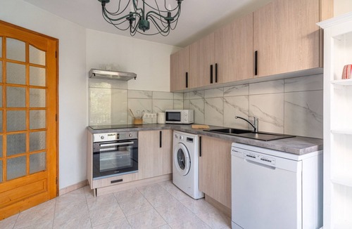 Olmeto Villa | Demi Villa Dans u Quartier Résidentiel Avec Accès Privé à la Plage