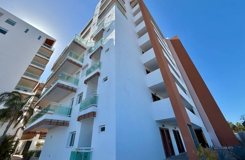 Marina Mazatlan Condo | Departamento Marina · Alberca · Balcón · Cerritos