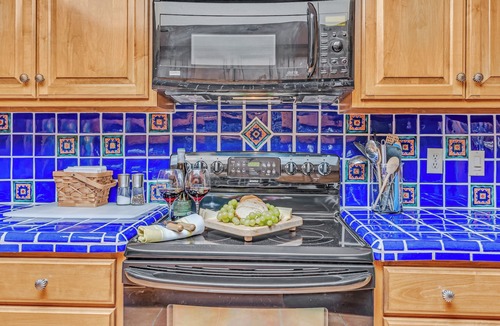 Green Valley Condo | Desert Dream with superb mountain views from the patio!
