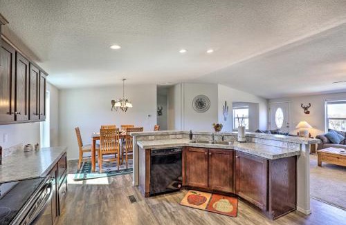 Pomerene House | Desert Escape Off I-10 w/Over 1 Enclosed Acre!