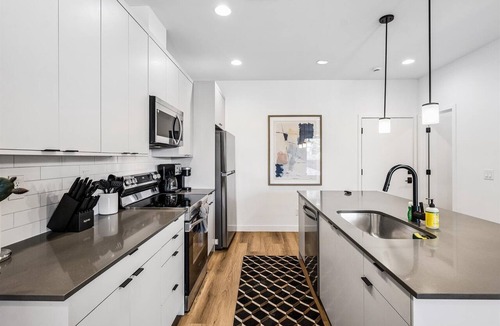 Villa De Paz House | Desert Escape Townhome - Pool & Gym