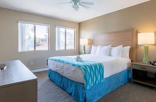 Indio Hotel | Desert Getaway 2 Units | Kitchen | Pool | Free Parking
