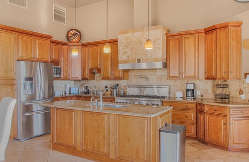 Tucson House | Desert Manor- An Exclusive 4BR Retreat House