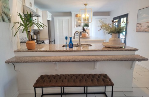 Hillside Homes House | Desert Oasis- 4 Bedroom Family Friendly Mountainside Gem with Pool