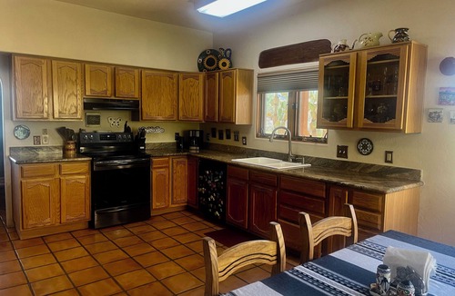 Tucson House | Desert Oasis Near the City