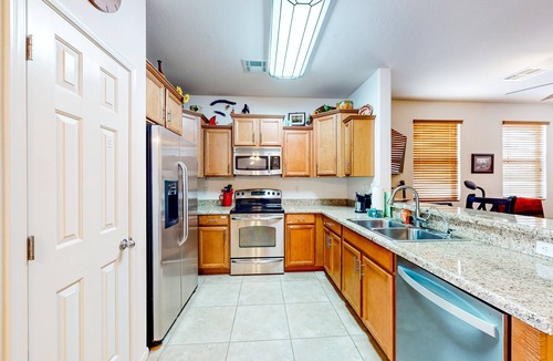 San Tan Valley House | Desert retreat with enclosed yard, instruments, alfresco dining, grill, & W/D