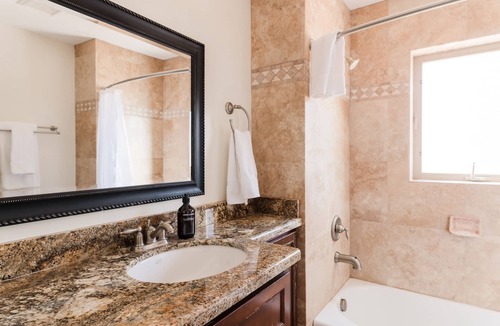 Ryan Estates Villa | Desert Ridge by AvantStay | Spacious Oasis w/ Pool & Hot Tub