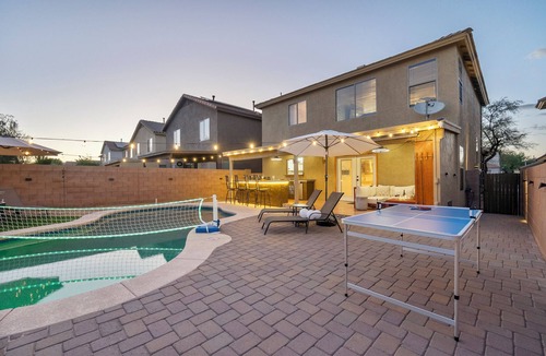Green Valley House | Desert Sonoran Retreat, 4-bedroom house with AC, "Heated pool", EV charger
