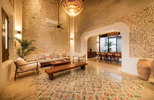 Barrio de Santiago House | Design Retreat with Pool in Centro Merida Santiago