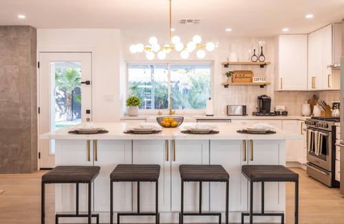 Raskin Estates House | Designer Hideaway w/Heated Pool and Ping Pong