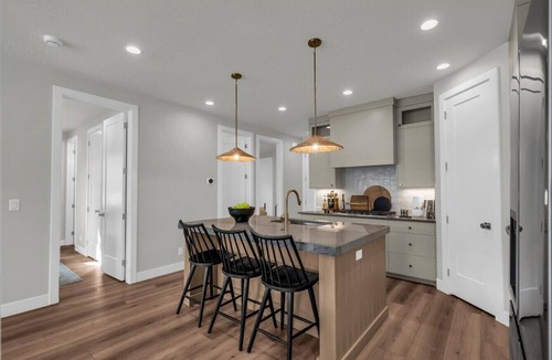St. George Villa | 🌵 Designer Model Home | Sleeps 14 | Hot Tub + Game Zone | Desert Color Lagoon Access
