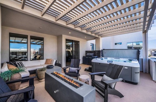 St. George Villa | 🌵 Designer Model Home | Sleeps 14 | Hot Tub + Game Zone | Desert Color Lagoon Access