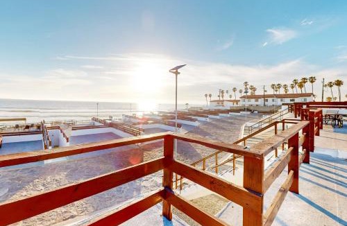 La Paloma House | Dog-Friendly Beachfront Retreat with Rooftop Deck, Pool, Hot Tub, & Kitchen