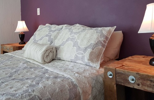 Financial District House | Double Room With Private Bathroom In Shared Guest House.