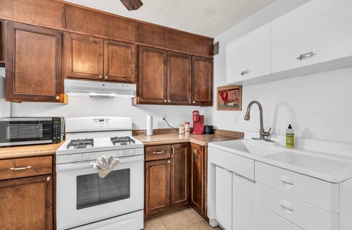 Rincon Heights Apartment | Downtown Summer Solo/Couple Retreat | Near UofA