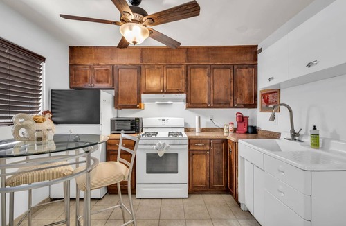 Rincon Heights Apartment | Downtown Summer Solo/Couple Retreat | Near UofA
