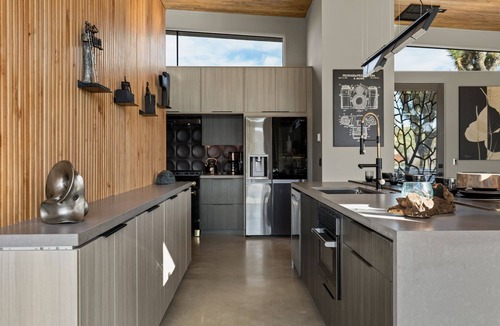 Yucca Valley House | Dragonfly by Fieldtrip - Luxe Oasis w Resort Pool