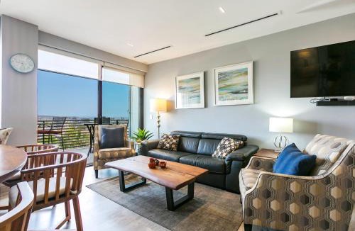 Downtown Cabo San Lucas House | Dream at Cardinal Living