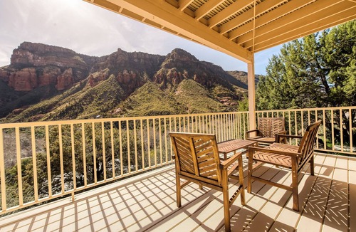 Sedona House | Dreamy Sedona Cabin in Oak Creek Canyon