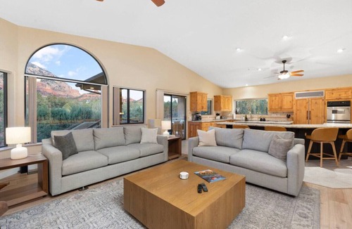 West Sedona House | Dry Creek Escape, Hot Tub, Views, Fireplaces
