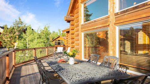 Castle Glen Estates House | Eagle Ridge Retreat by AvantStay