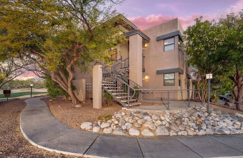 Tucson Apartment | East/Golf View/Htd Pools/Sabino/2 BR 2BA
