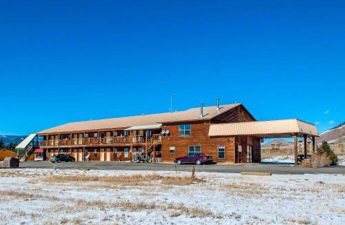 Eagle Nest Cabin | Econo Lodge Eagle Nest