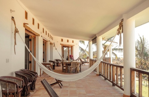Barra de Colotepec House | El Cortijo Beach House