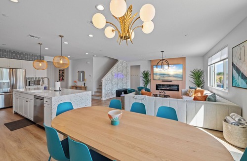 Coachella House | Electric Slide- Lazy River, Pickleball, Resort backyard & Game room