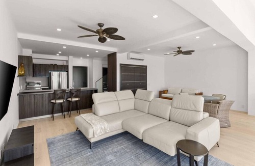 San Jose del Cabo Condo | Elegant Beachfront Penthouse | Casa Del Mar Delfin