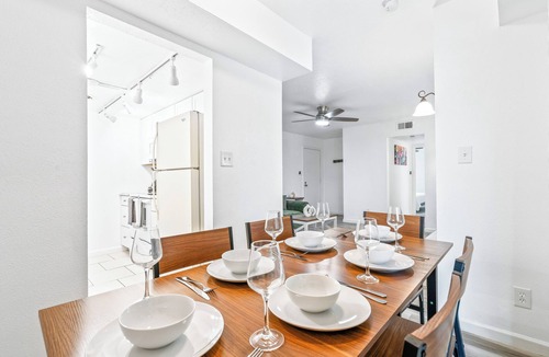 Tucson Apartment | Elegant Full Apt 2br/2b w/Pool & bbq
