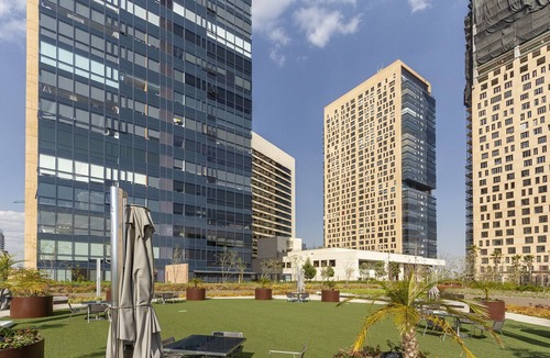 Granada Condo | Elegant & Spacious 2BR Condo W/Luxury Amenities