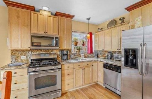 Flagstaff Cottage | England House Cottage | Downtown Flagstaff | Cozy Retreat | Private Backyard | Pet-Friendly
