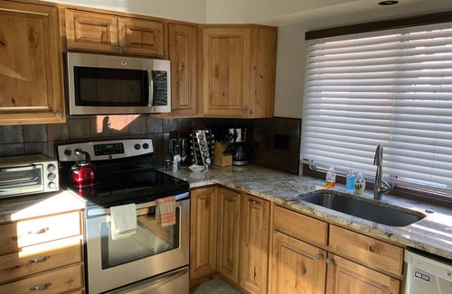 The Bluffs House | Enjoy Golf Course & Catalina Mountain Views from this Remodeled Desert Oasis