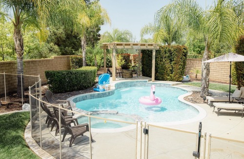 Winchester House | Entertainers paradise with salt water pool - close to Temecula wineries