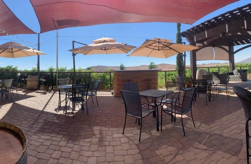 Temecula Apartment | Escape to a wine estate