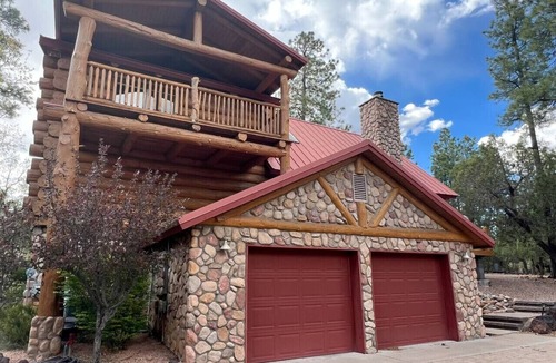 Torreon Cabin | EV Charger CHK IN/OUT 1PM Incredible Log Home in Gated Torreon with Hot tub