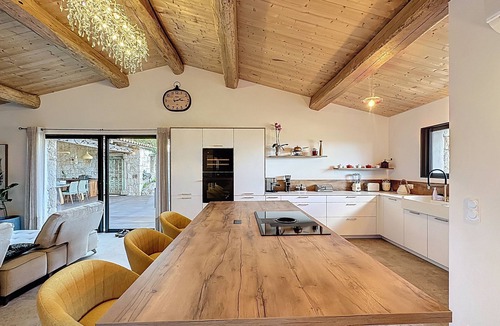 Sotta Villa | Exceptional sheepfold with heated pool, close to amenities