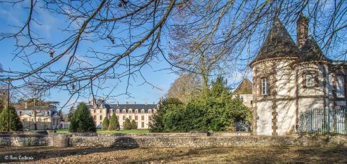 Abondant Apartment | Exceptionnel Château près de Paris