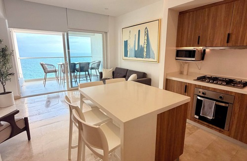 Las Glorias Apartment | Exclusive Oasis with Spectacular Ocean View and VIP Amenities