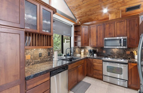 Sedona House | Experience luxury in Sedona Upper Indian Garden, a spacious 3-bedroom retreat.