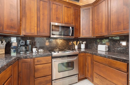 Sedona House | Experience luxury in Sedona Upper Indian Garden, a spacious 3-bedroom retreat.