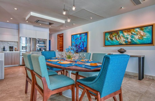 South Shore Hotel Area Apartment | Fabulous 3BR Oceanfront Condo @Indah by Maxwell