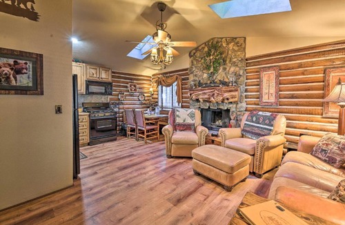 Pinetop-Lakeside House | Family & Dog Friendly: Rustic Lakeside Cabin
