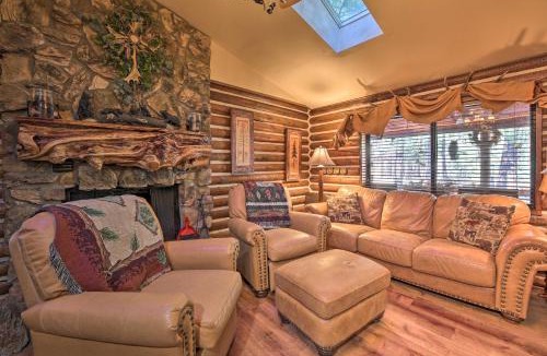 Pinetop-Lakeside House | Family & Dog Friendly: Rustic Lakeside Cabin