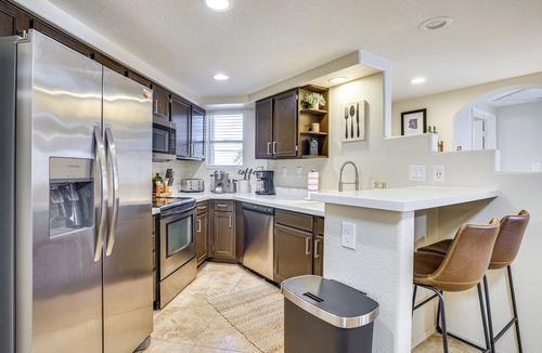 North Mountain Apartment | Family-friendly Condo w/Pool Access in Phoenix!