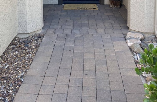Clarkdale House | Family & Pet sized townhouse!