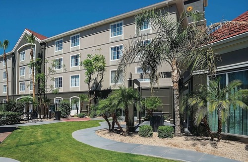 Ahwatukee Foothills House | Family Retreat! 3 Great Units, Pet-Friendly, Onsite Pool, Free Breakfast