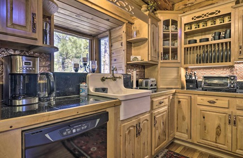 Lakeside Cabin | Fire Pit + Hot Tub: Lakeside Cabin on 2 Acres!