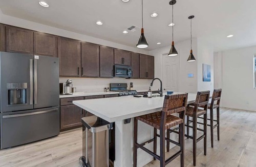Flagstaff House | Flagstaff 3BR Cozy Retreat w/Fireplace & BBQ